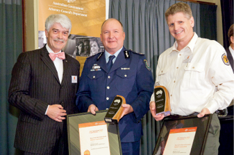 Roger Wilkins AO with Deputy Commander Dave Owens APM – NSW Police and Glenn Meade – NSW DECC.
